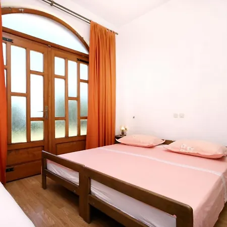 With A Parking Space - 6768 Makarska