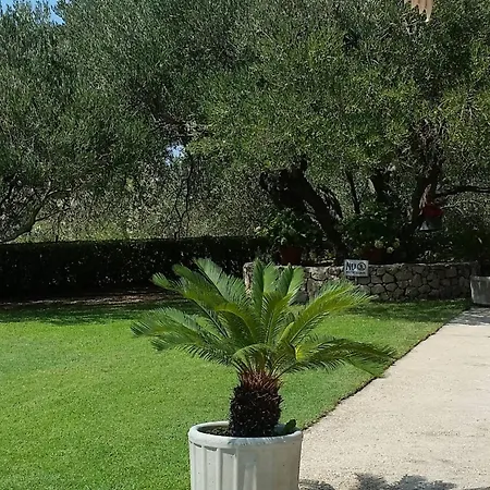Apartment With A Parking Space - 6768 Makarska