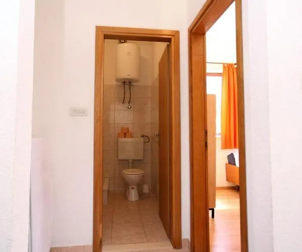 With Parking Space - 6768 * Makarska