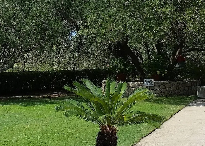 Apartman With Parking Space - 6768 Makarska