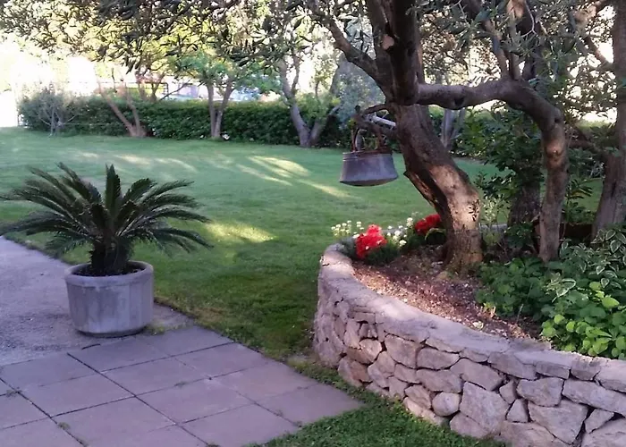 Apartment With Parking Space - 6768 *